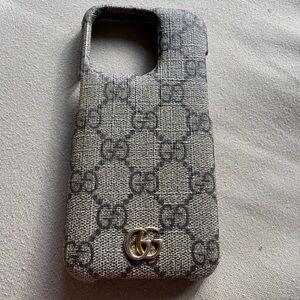 100% authentic Gucci iPhone case. Matches with 15 pro.